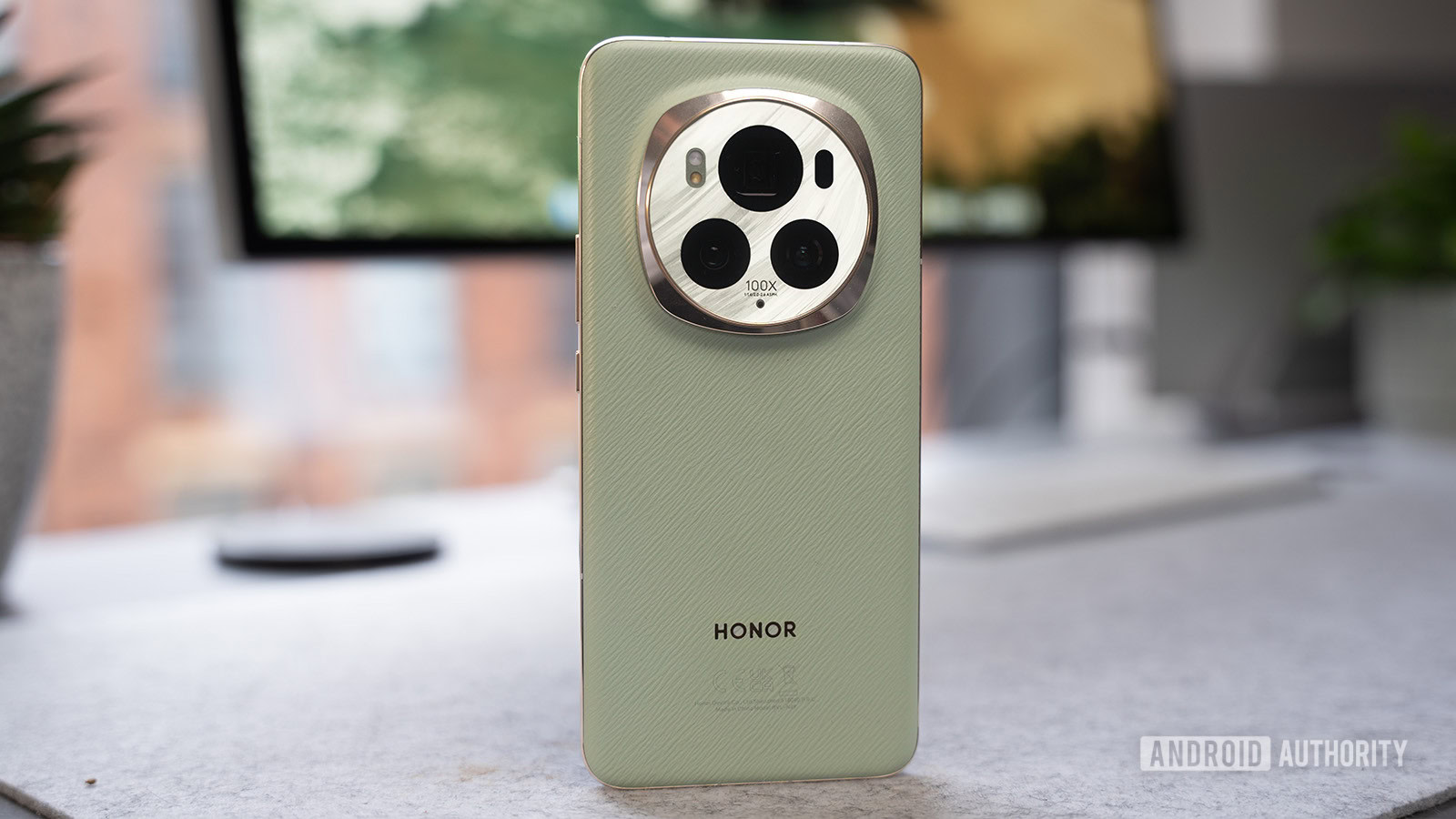 HONOR Magic 6 Pro hands-on: A zoom master with a bold design - Android  Authority
