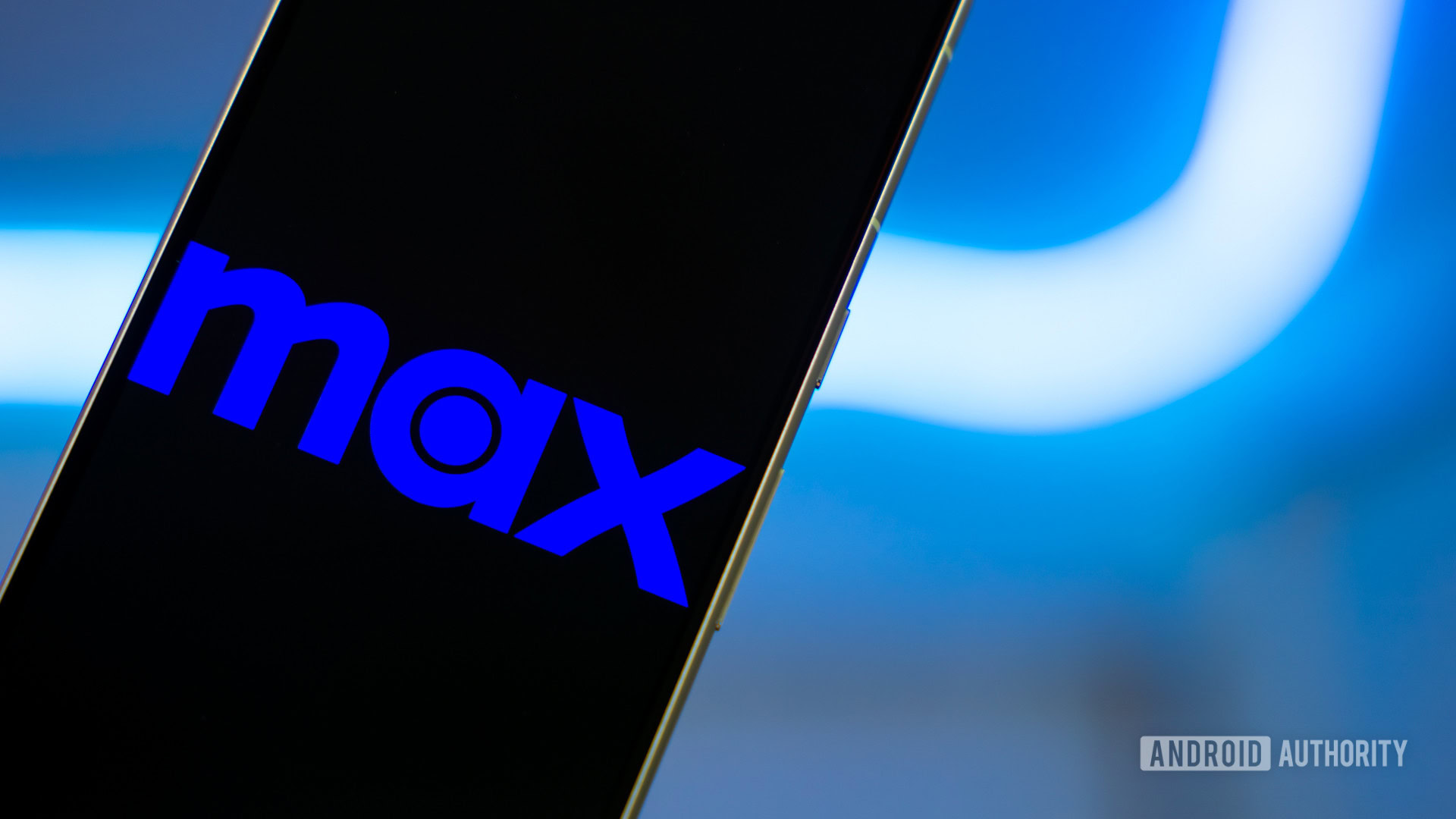 Max logo on smartphone (4)