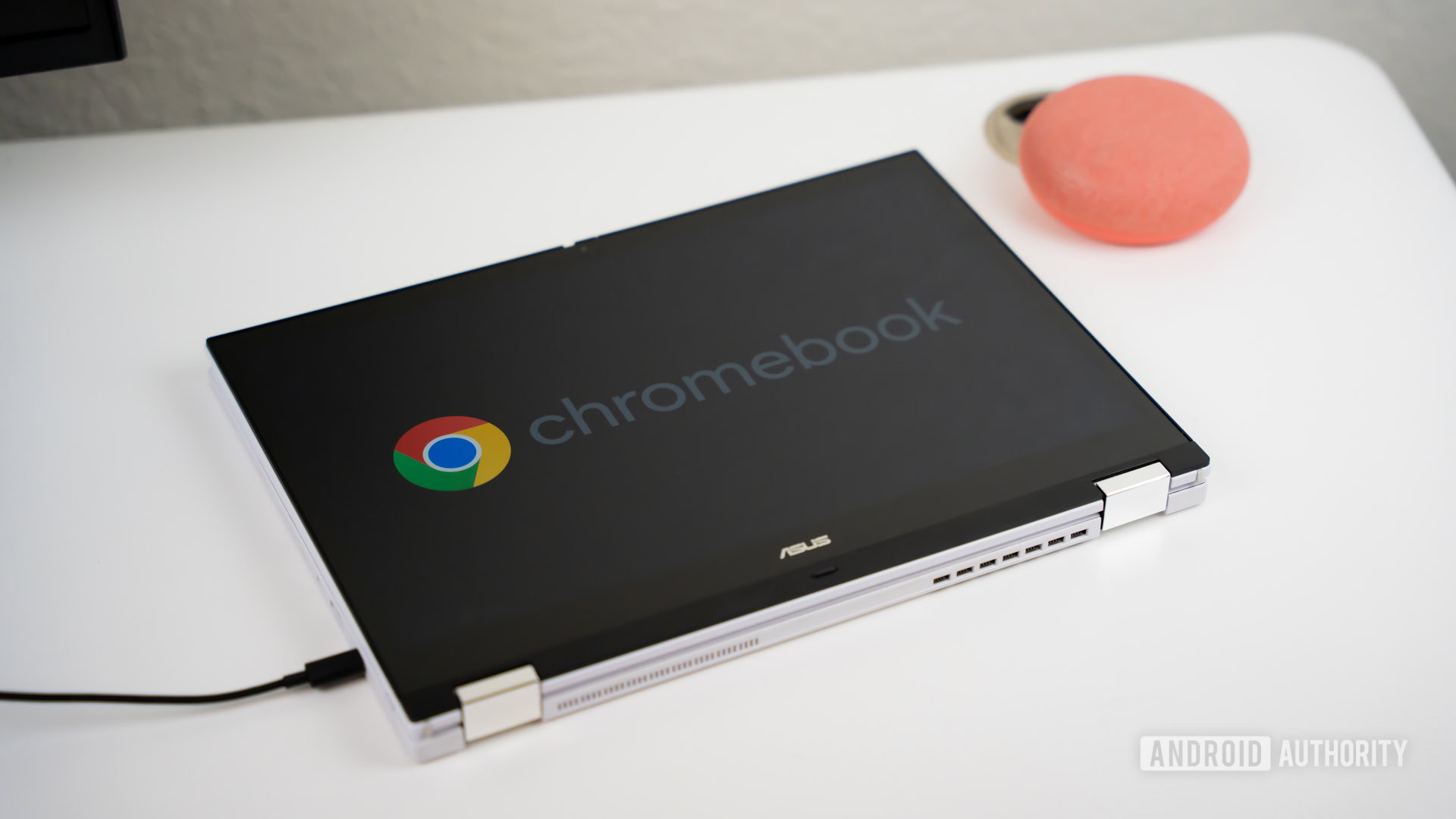 Chromebook with Chromebook logo on screen stock photo (7)