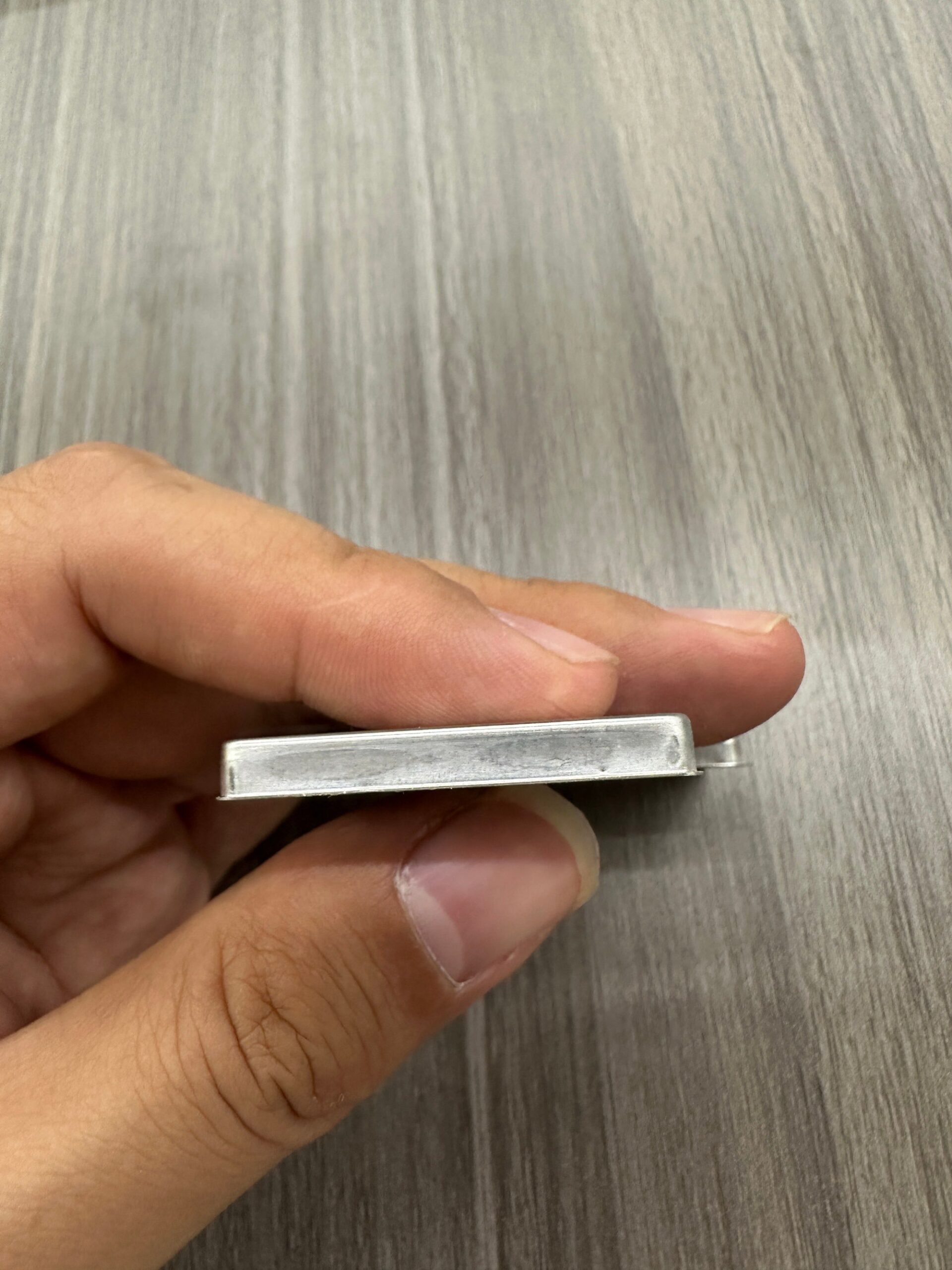 Leaked iPhone 16 Battery (1)