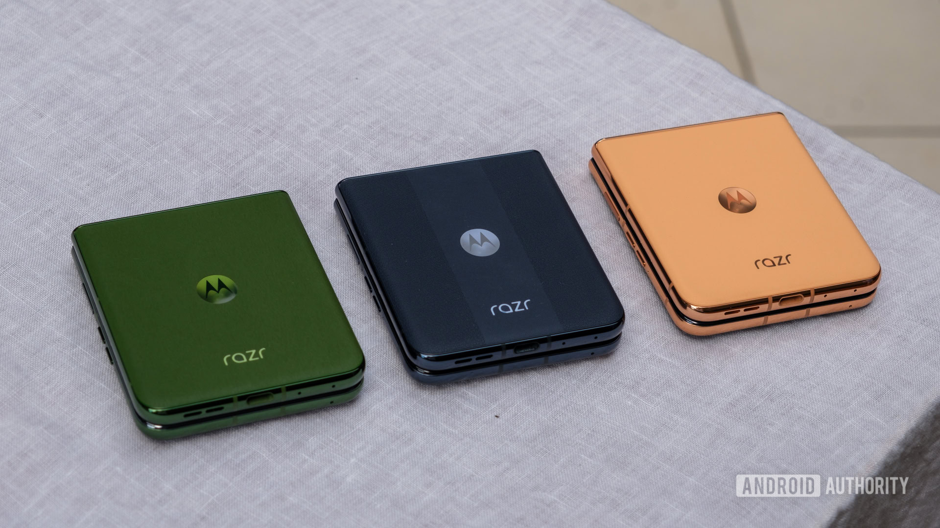 Motorola Razr Plus 2024 colors