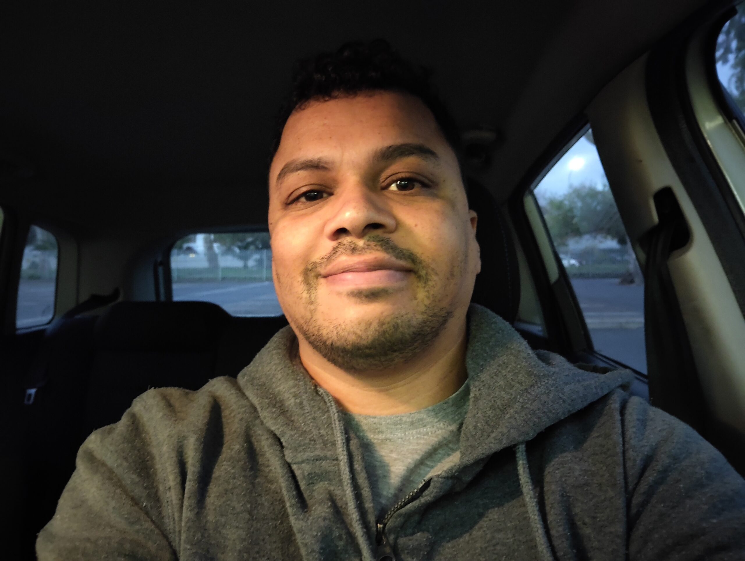Nubia Flip 5G selfie with 1x camera