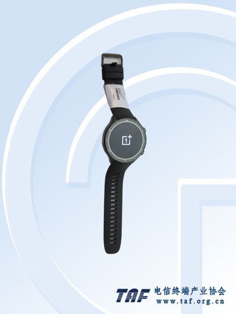Render of an unreleased OnePlus smartwatch from a TENAA certification filing.