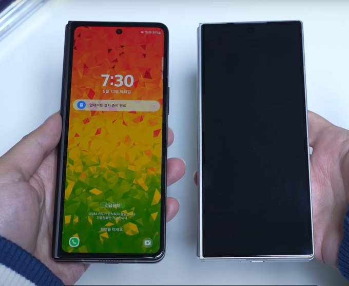 Samsung Galaxy Z Fold 6 dummy leak from @UniverseIce (3)