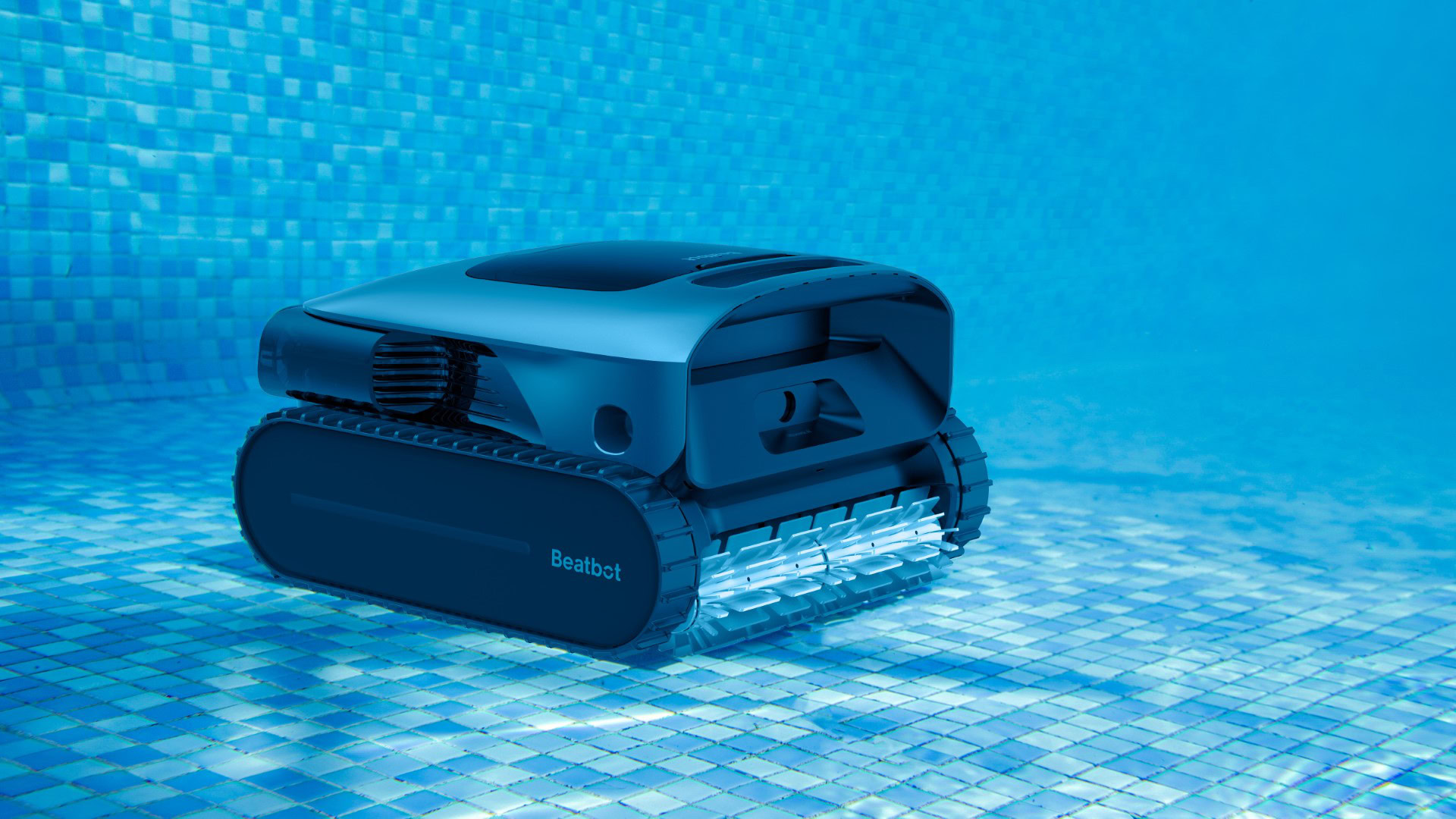 Aquasense Pro on a pool floor