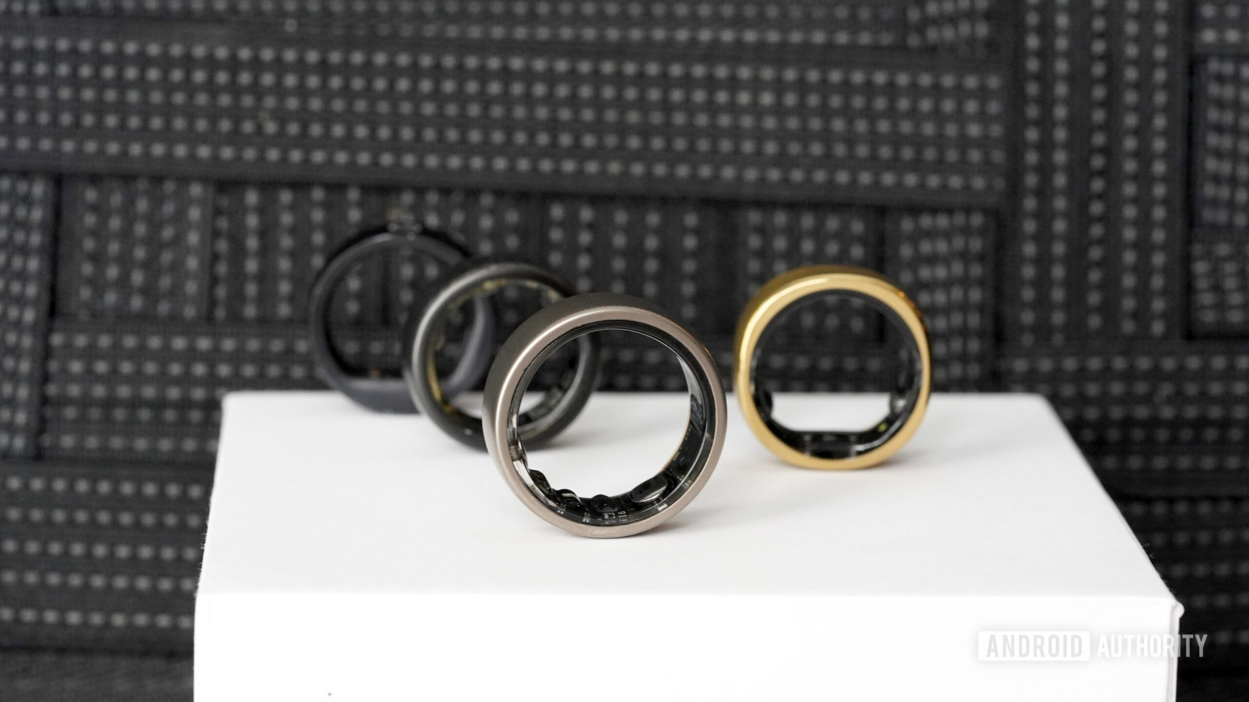 I wanted to love the Amazfit Helio Ring but it has one big flaw: I can’t wear it