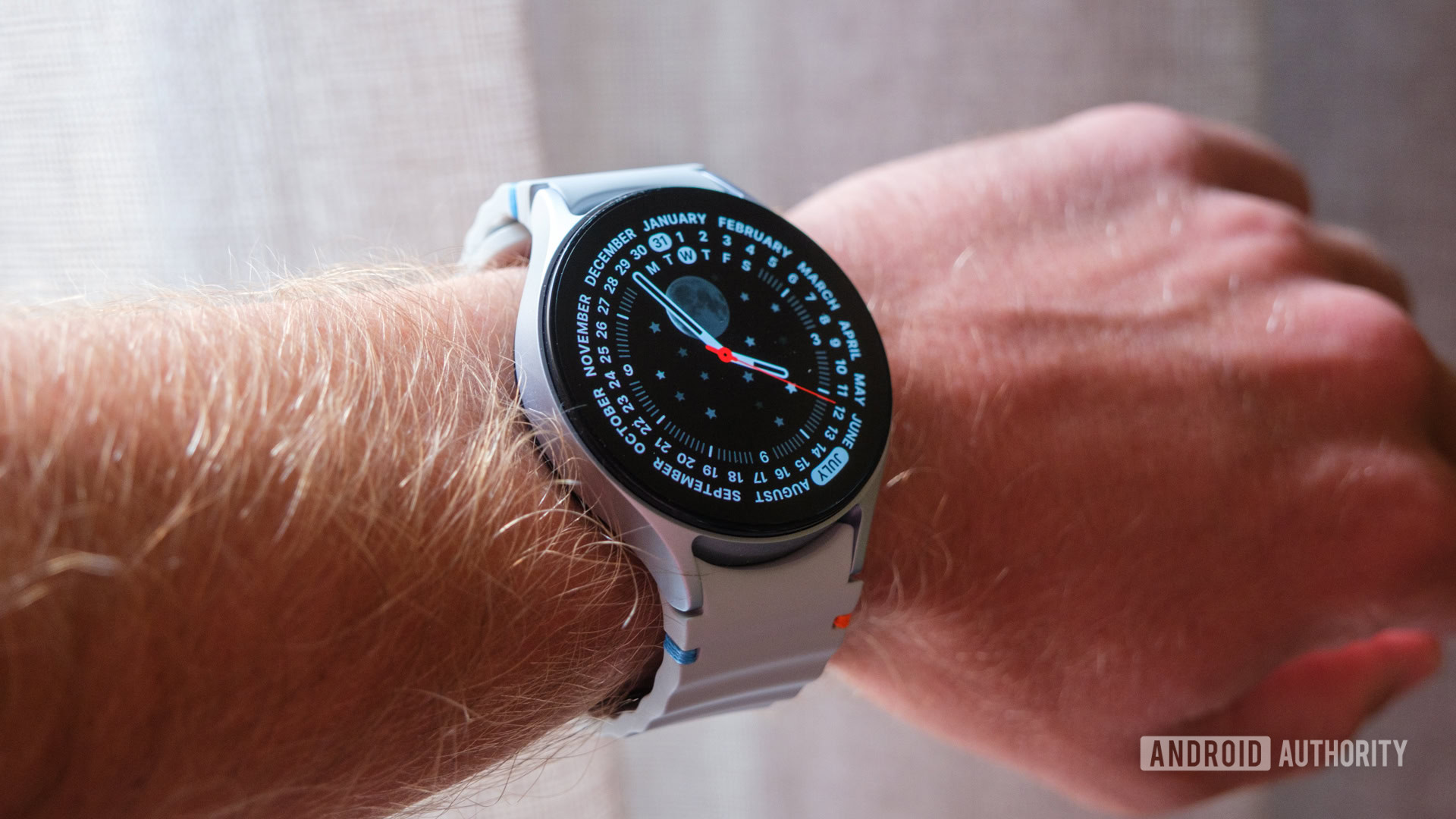 Galaxy Watch скоро позволит вам отключать ежедневные оповещения о активности