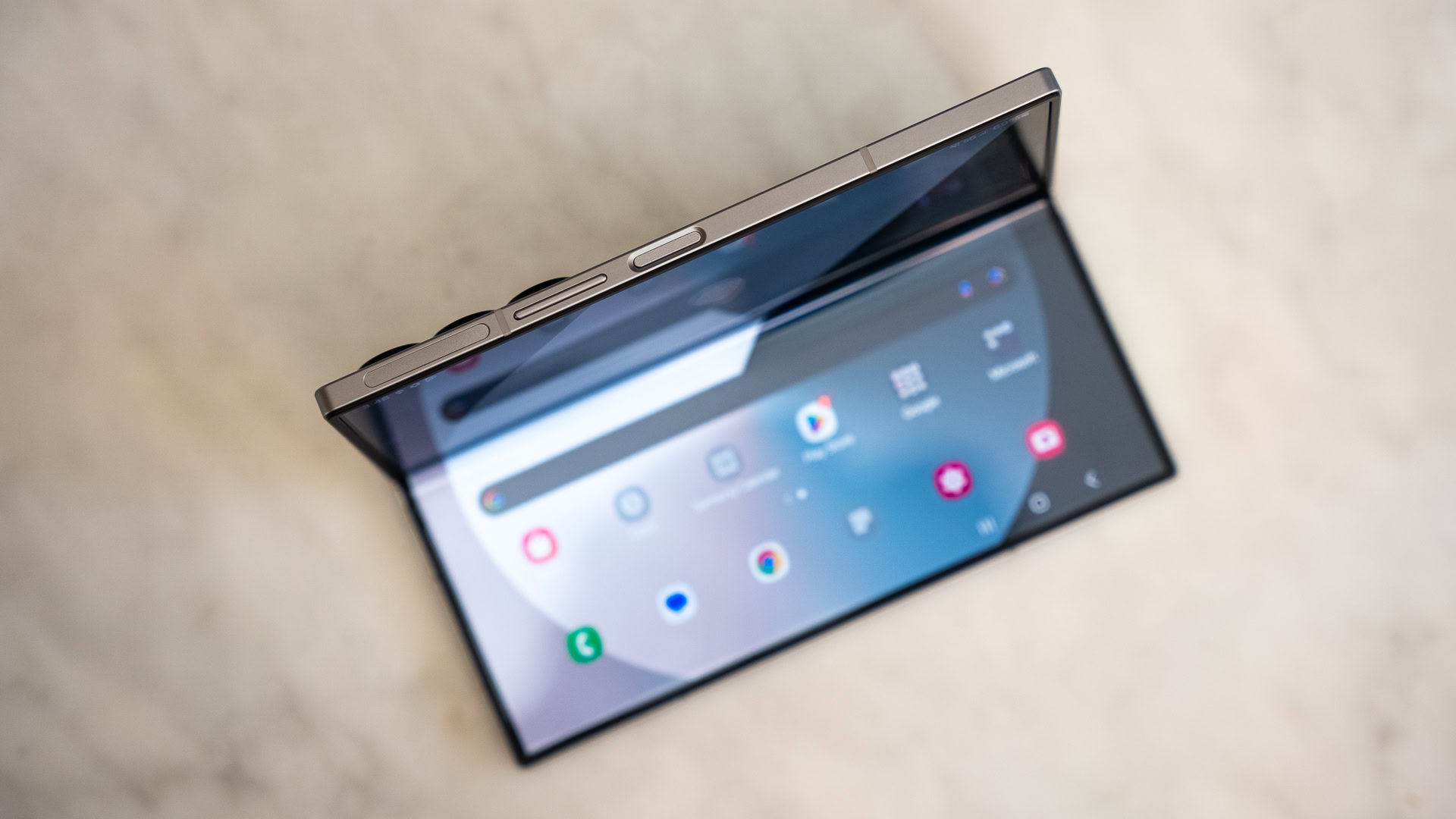 Samsung Galaxy Z Fold6 09