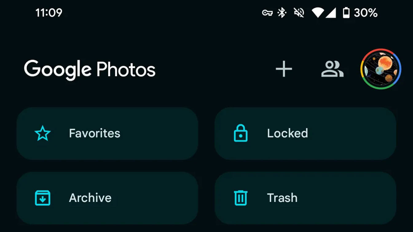 Google Photos for Android showing the new Locked Folder button at the top of the Library tab