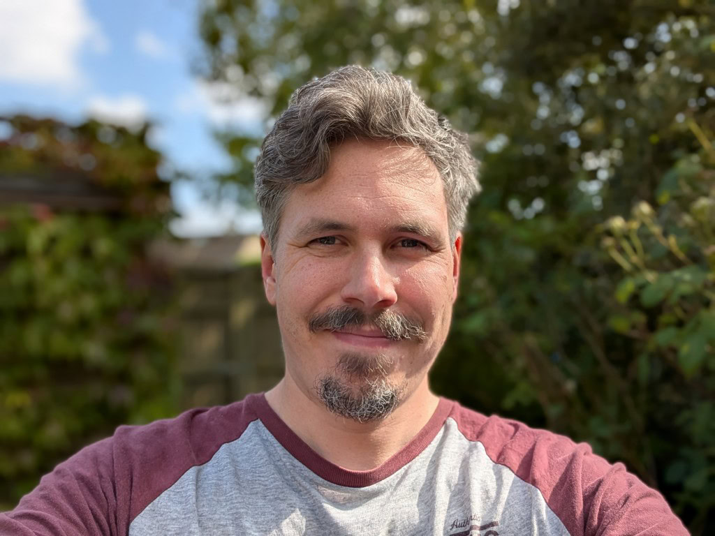 Google Pixel 9 selfie outdoors