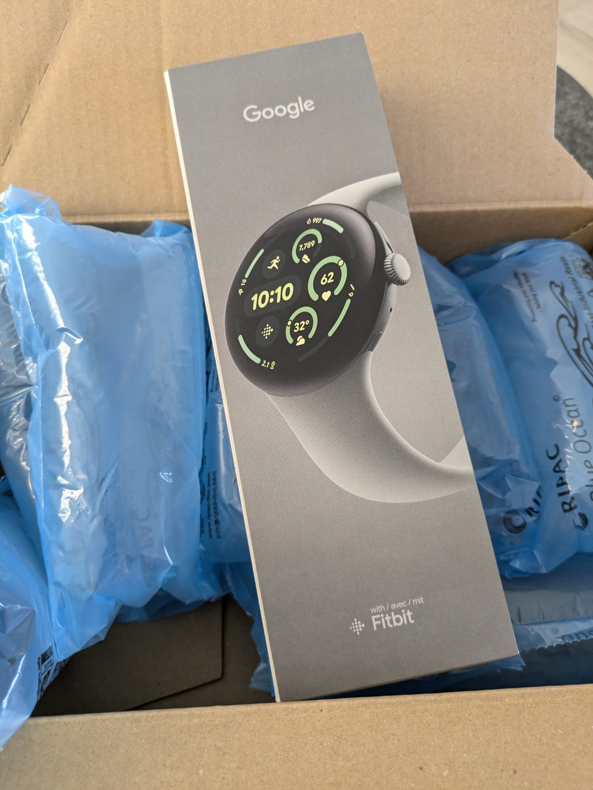 Pixel Watch 3 is arriving early for some buyers, here are fresh unboxing pics