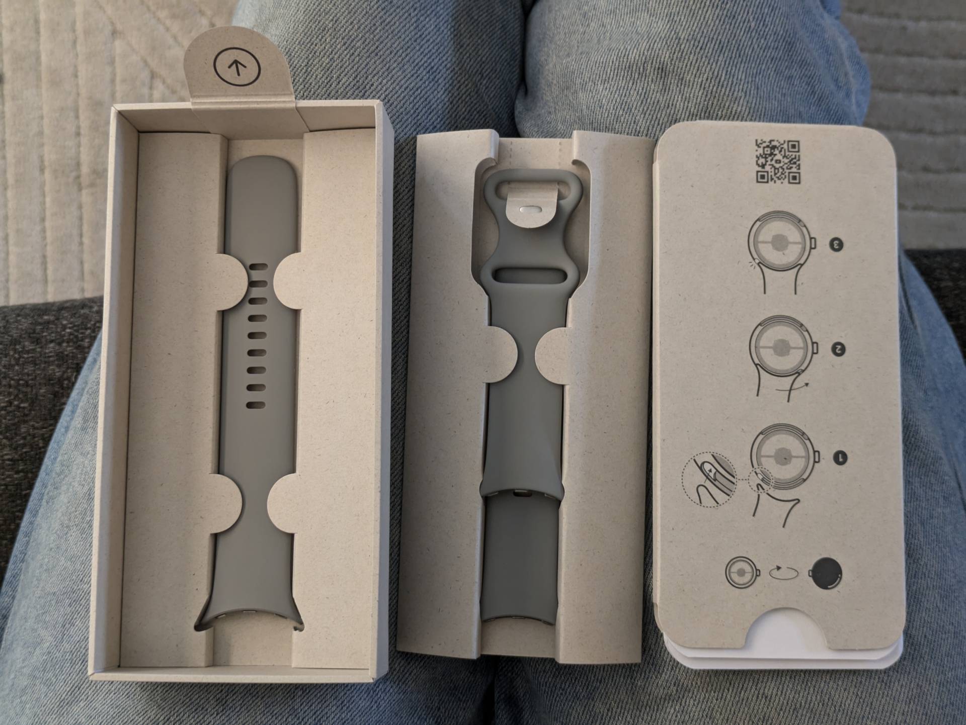 Pixel Watch 3 retail packaging.