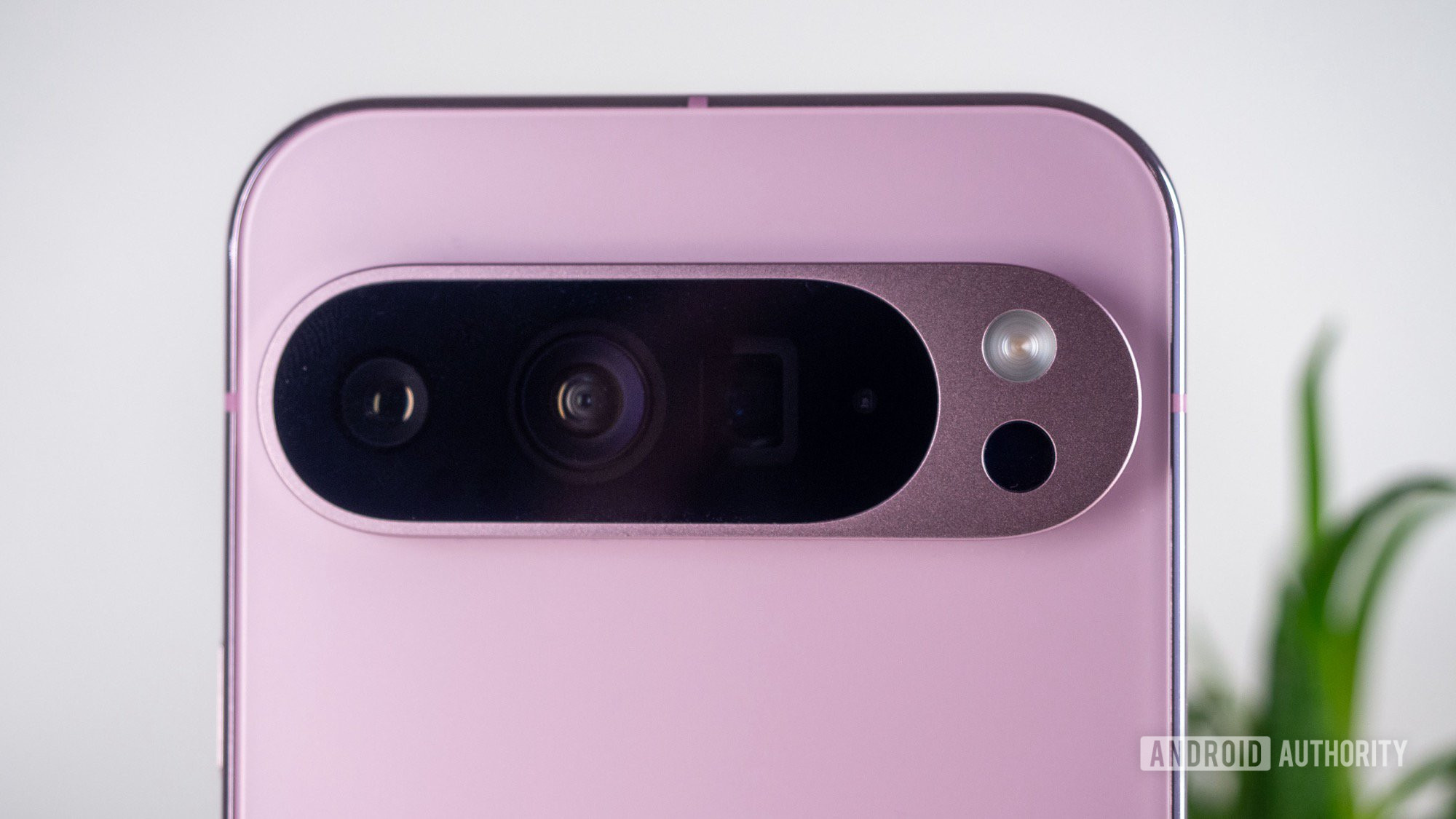 google pixel 9 pro xl pink camera bar