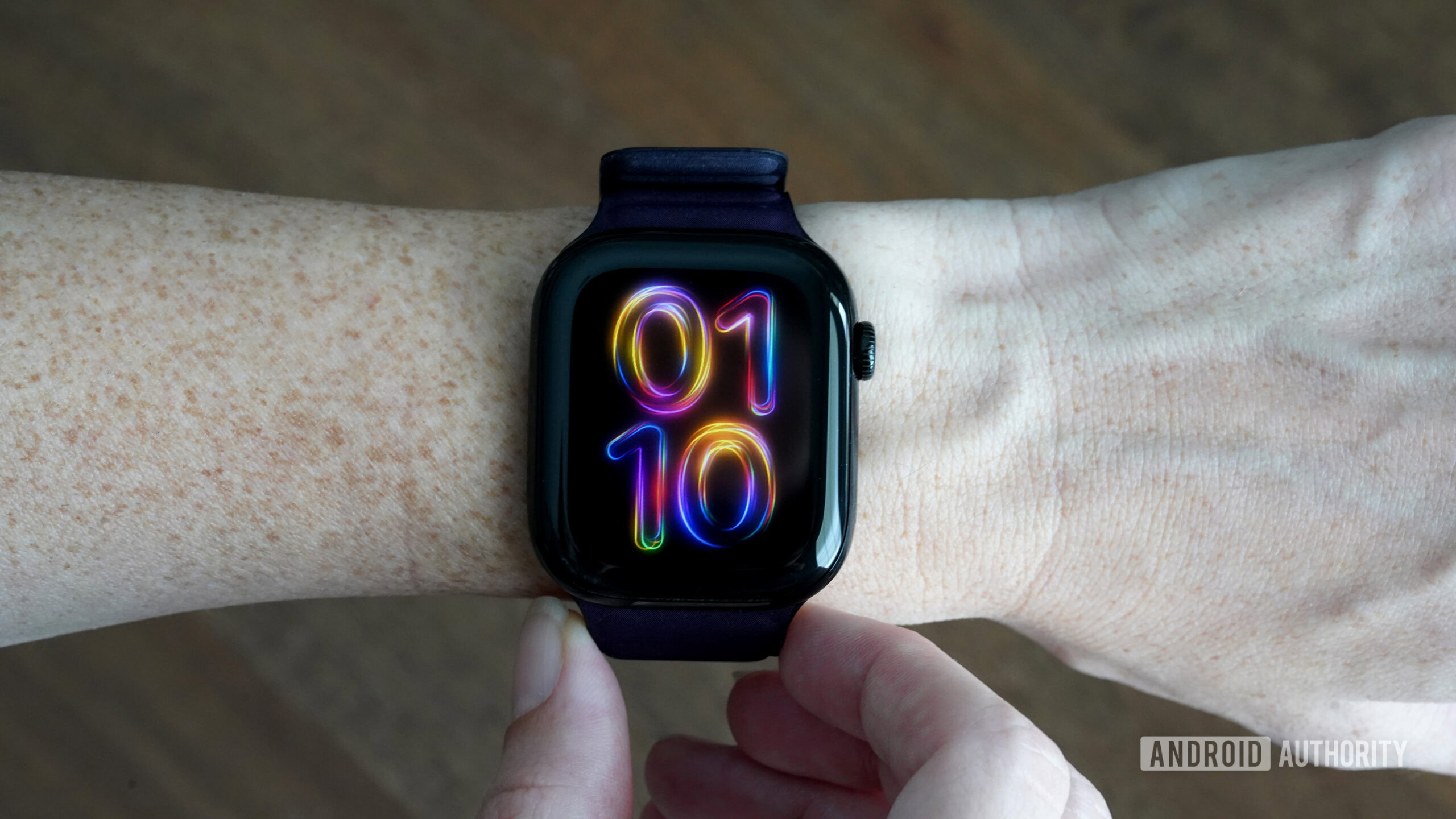 Мои 9 любимых циферблатов для Apple Watch Series 10