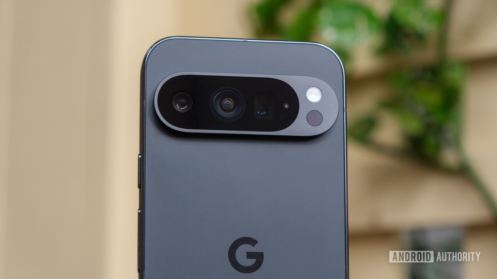 This Pixel 9 Pro’s camera bar is popping off, literally