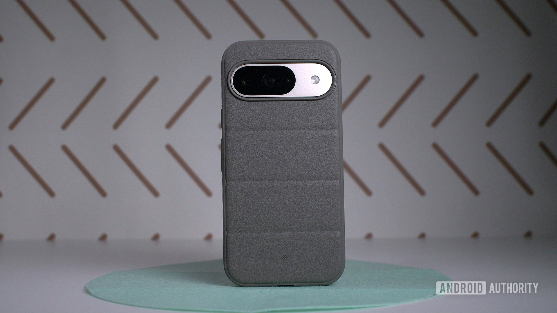 Pixel 9 Pro Caseology Athlex case