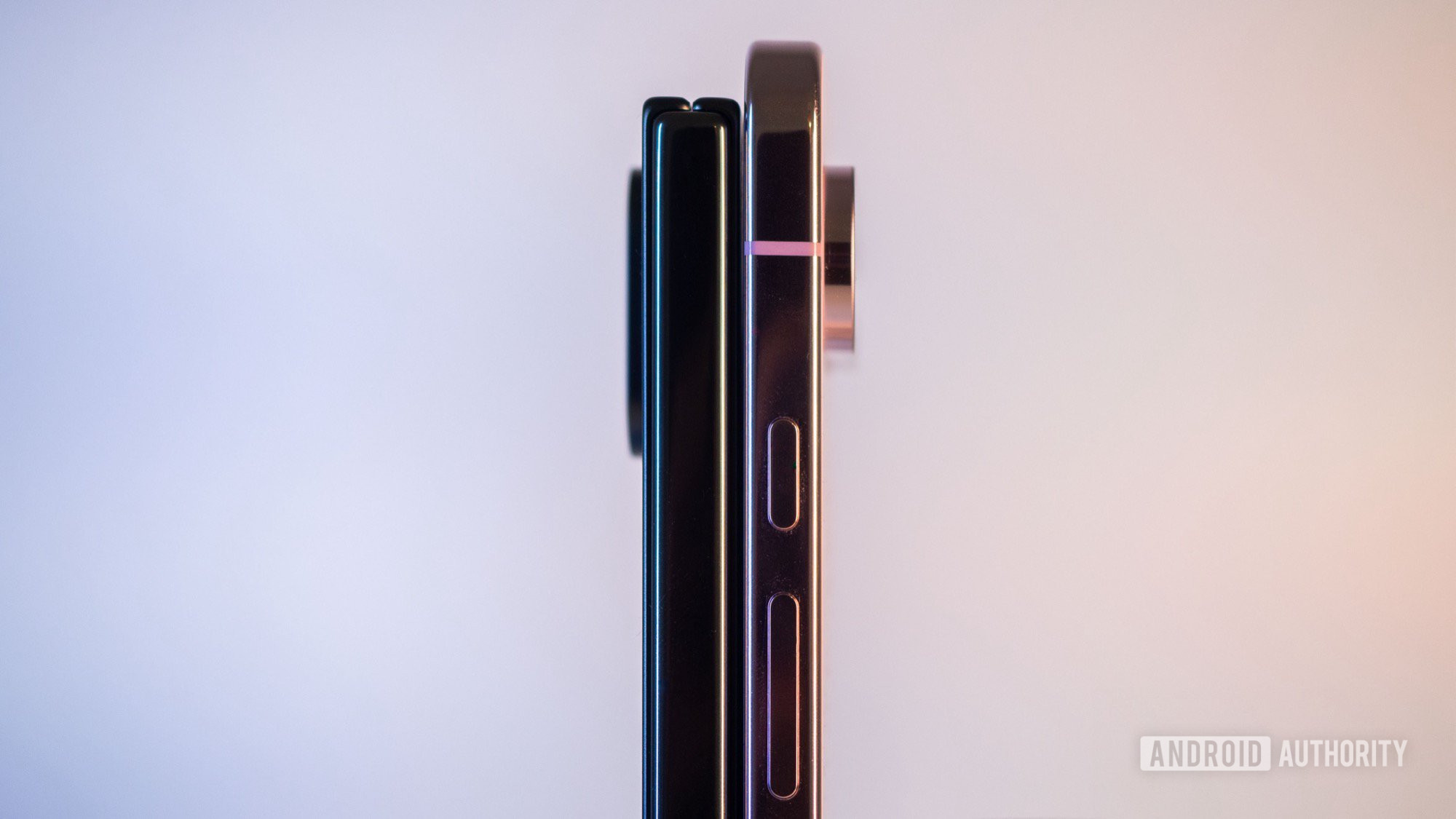 google pixel 9 pro fold vs pixel 9 pro xl sides thickness 1