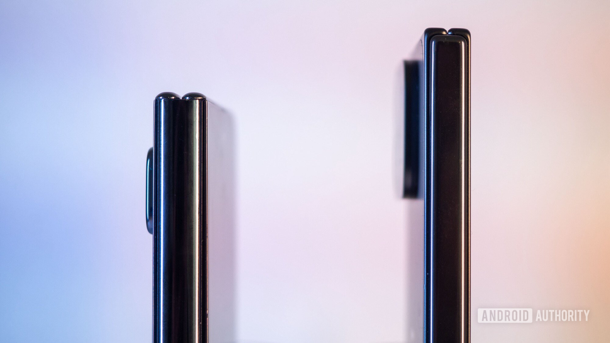 google pixel 9 pro fold vs pixel fold side hinge thickness 1