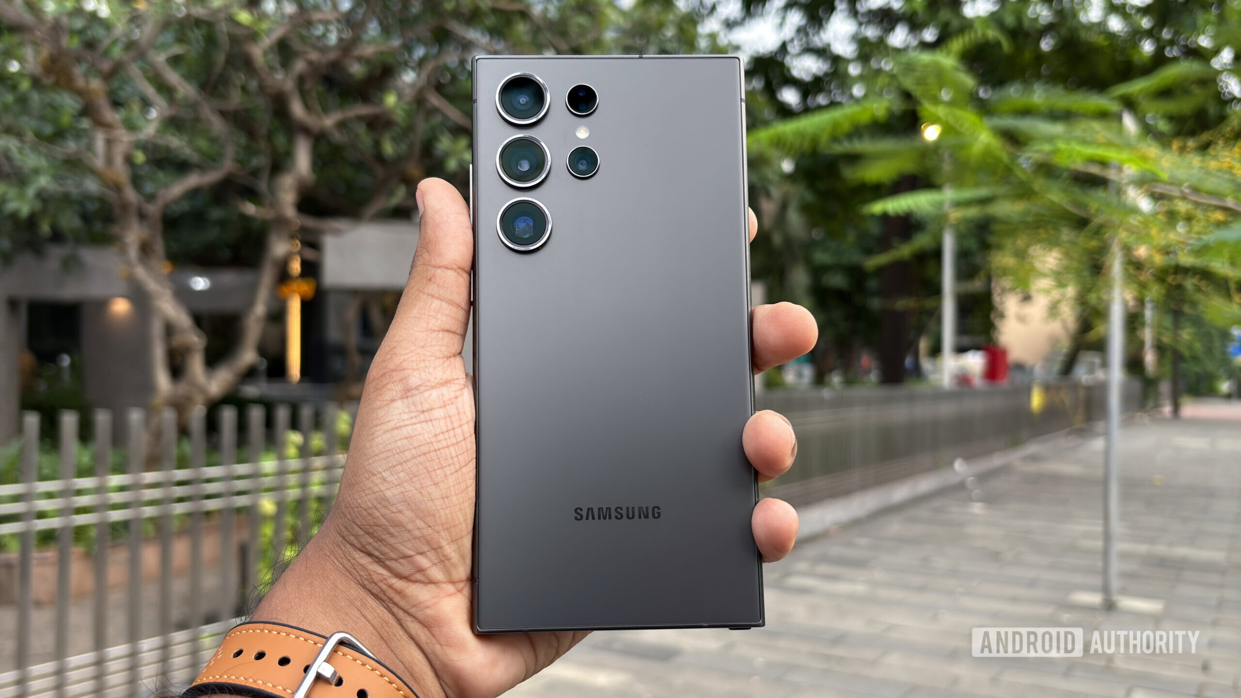 Galaxy S25 Slim bisa punya kamera tipis berkat teknologi ALoP