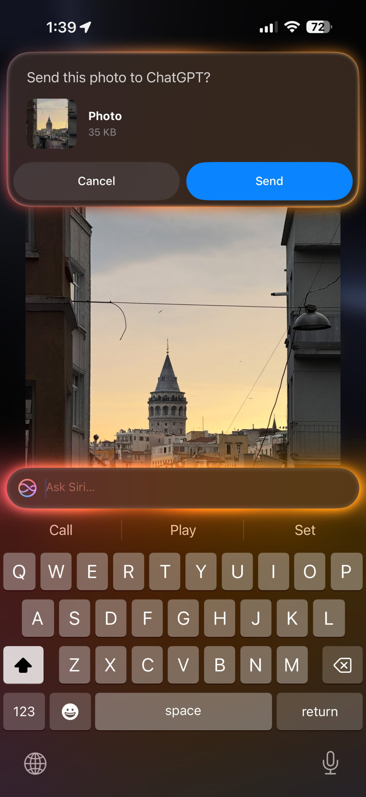 Siri prompting user to share screen with ChatGPT on iOS 18.2 beta