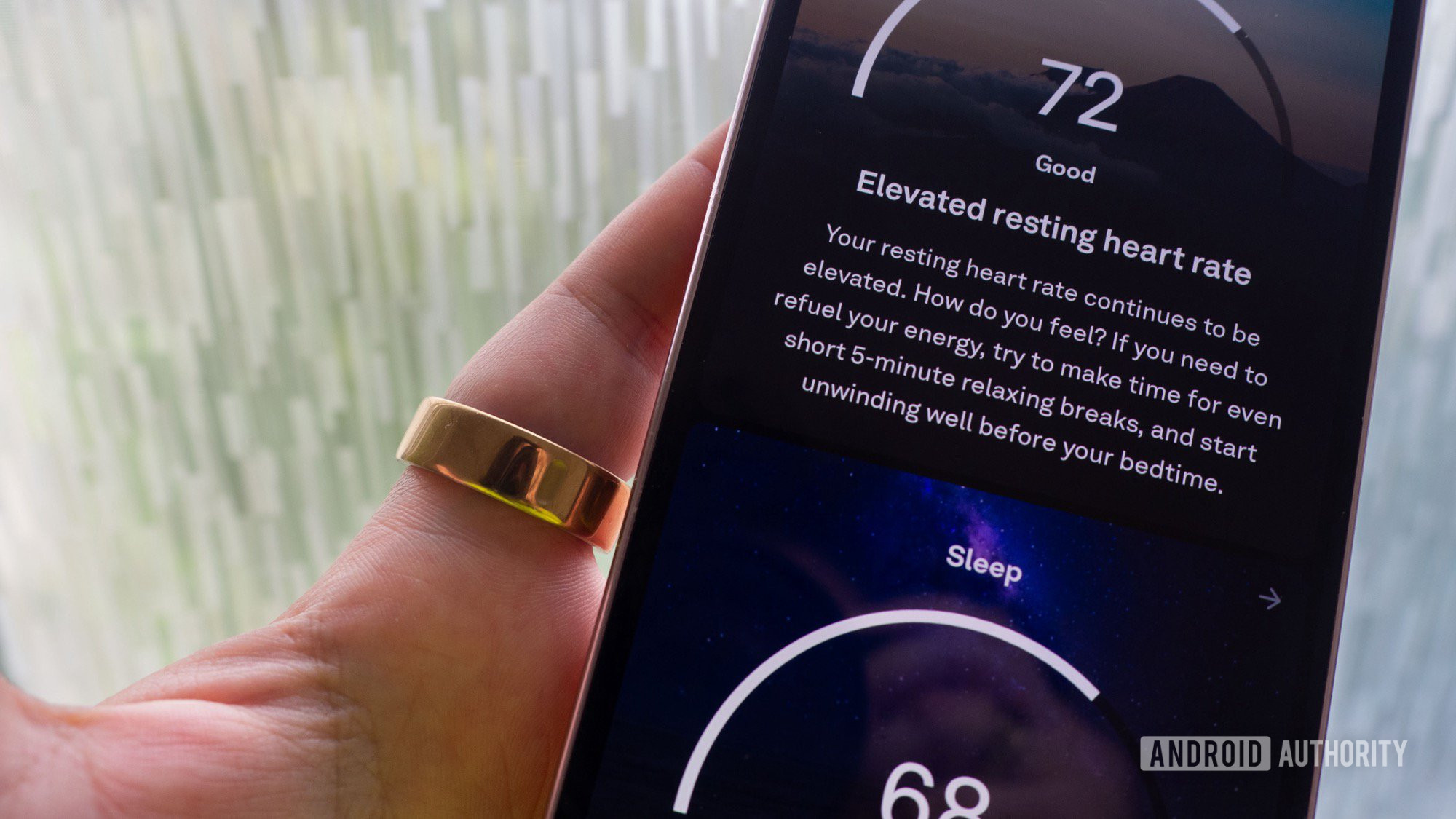 oura ring 4 plus app in hand