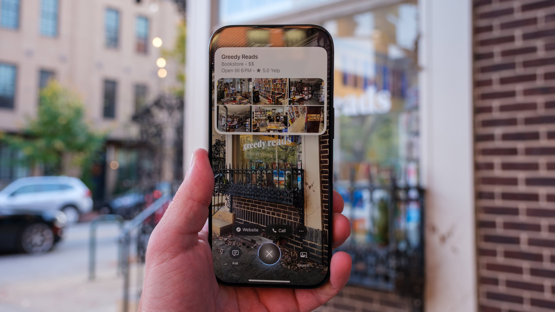 Apple Visual Intelligence vs Google Lens automatic detection