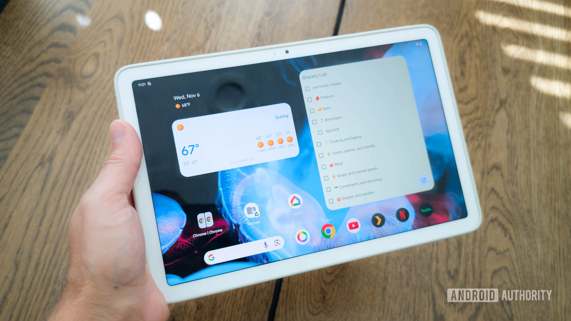 Google Pixel Tablet In Hand 2024 (2 of 4)