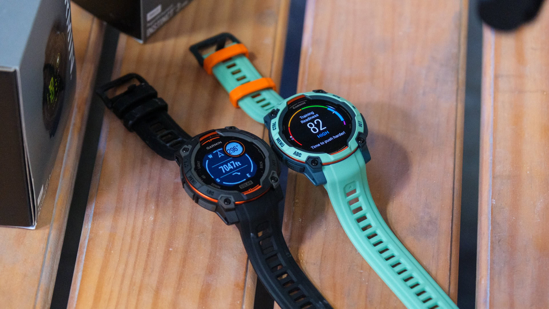 Garmin Instinct 3 AMOLED and Solar