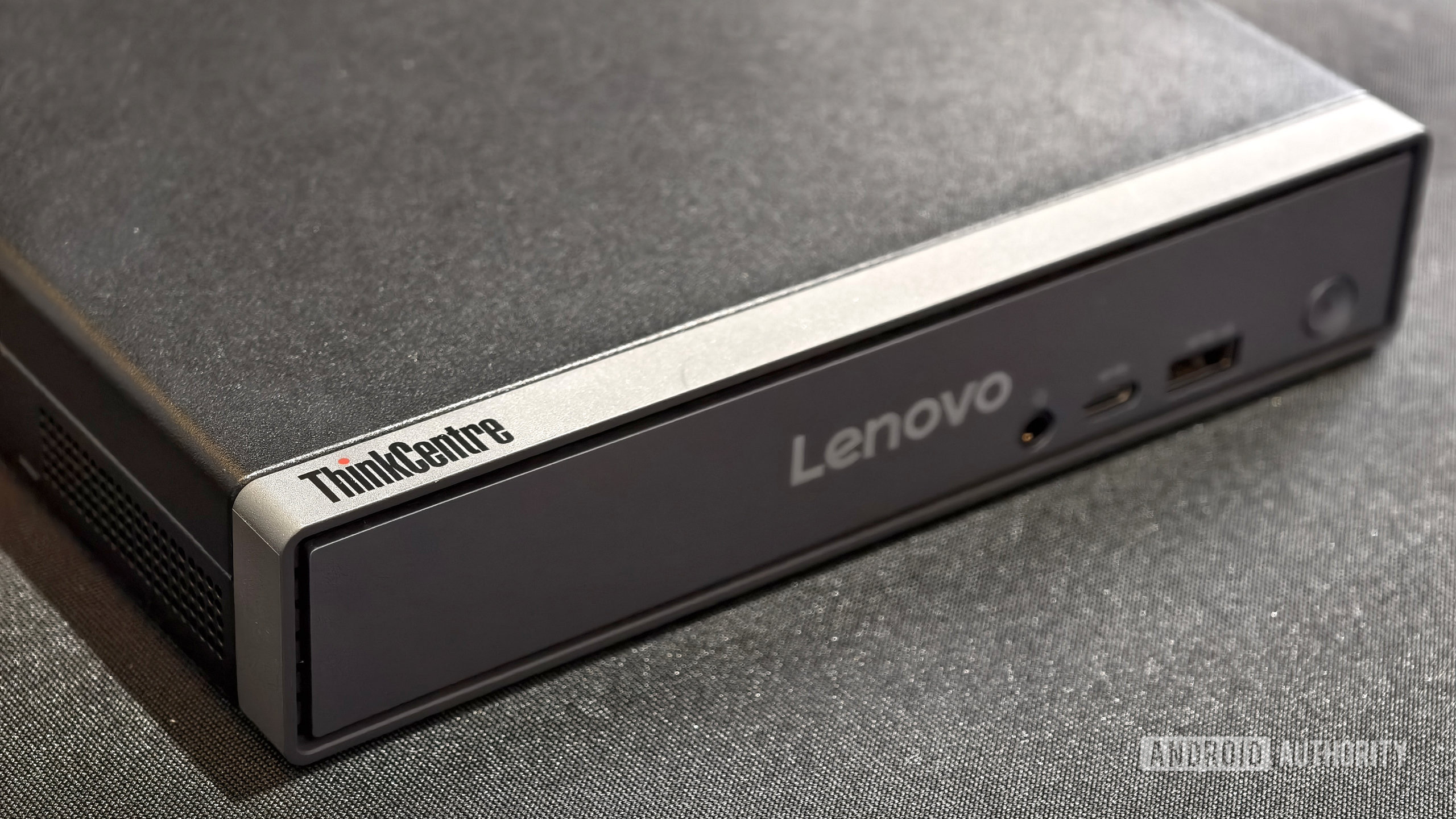 Lenovo ThinkCentre Neo 50g Snapdragon 4 resized