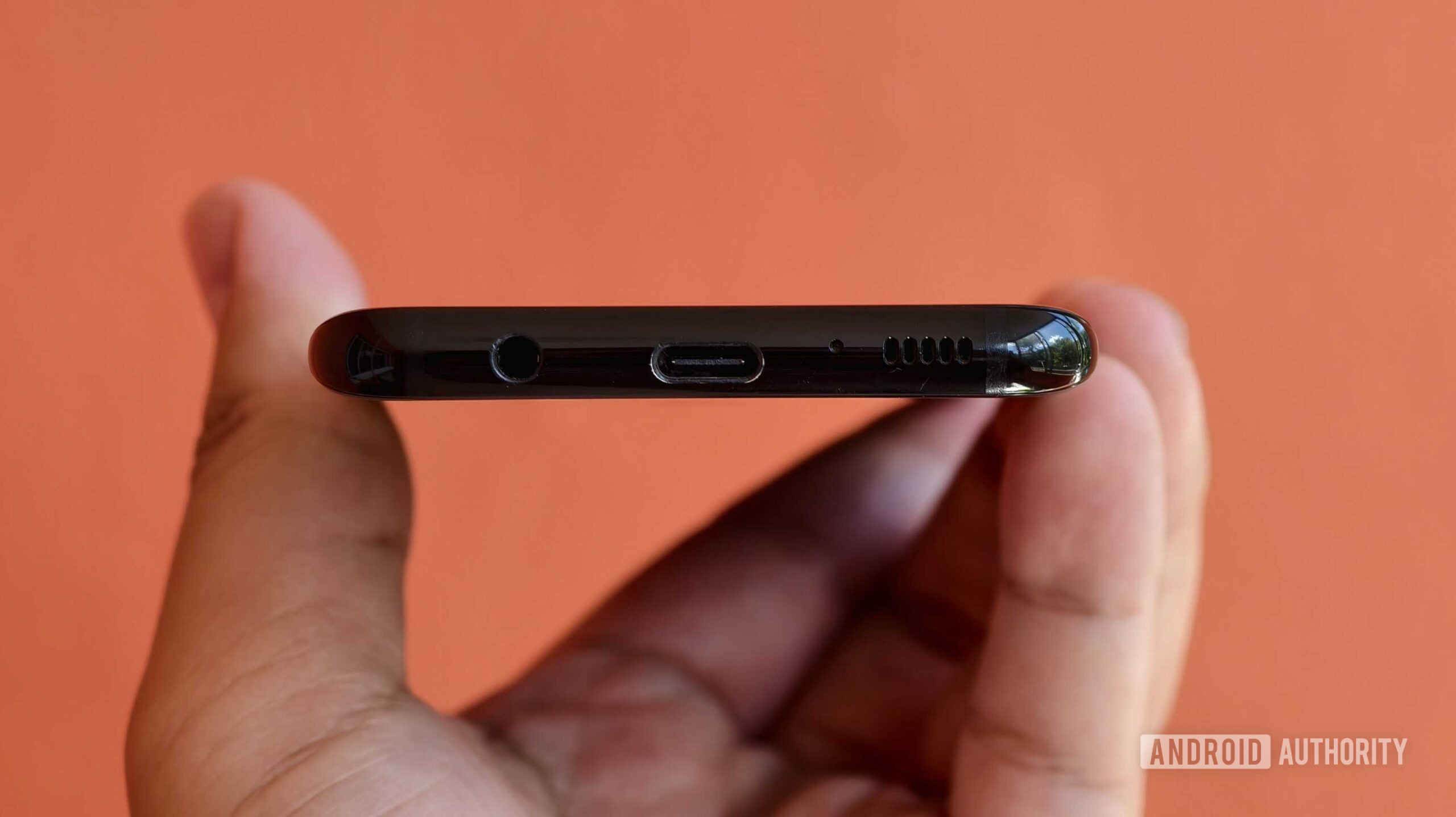 Samsung Galaxy S8 USB C Port dan Jack Headphone