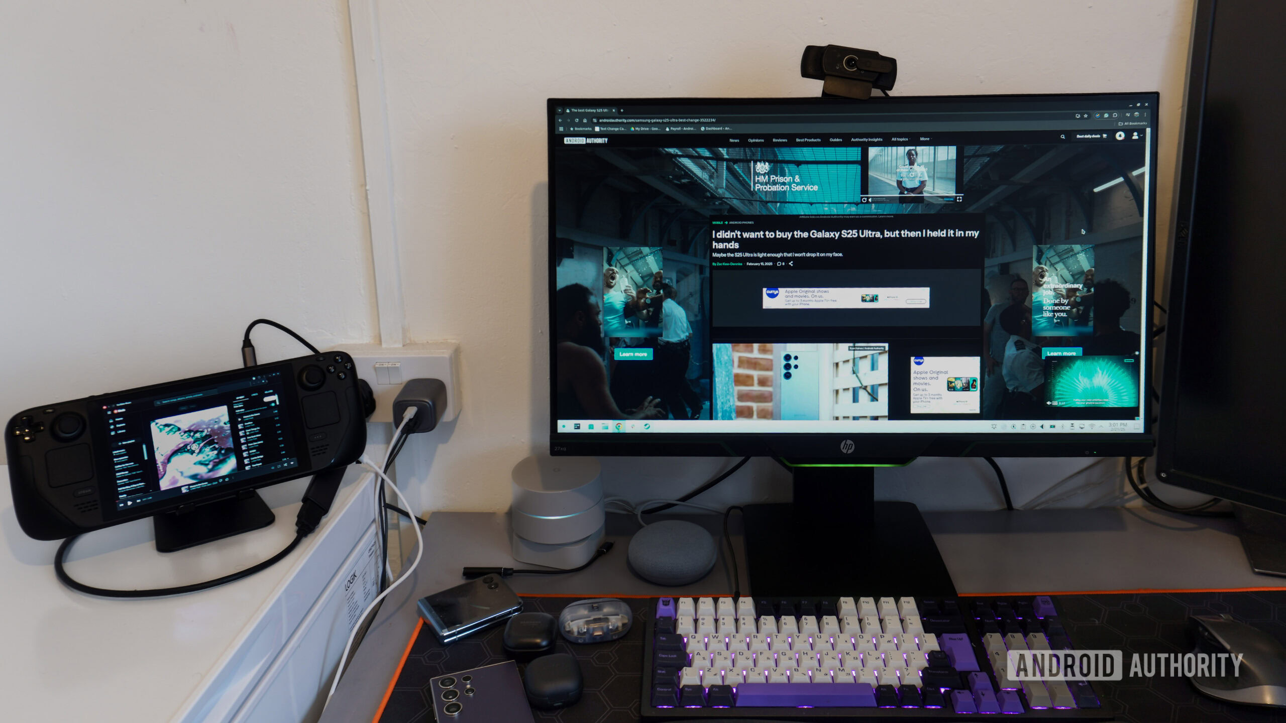 Connected to a steam deck monitor and keyboard 