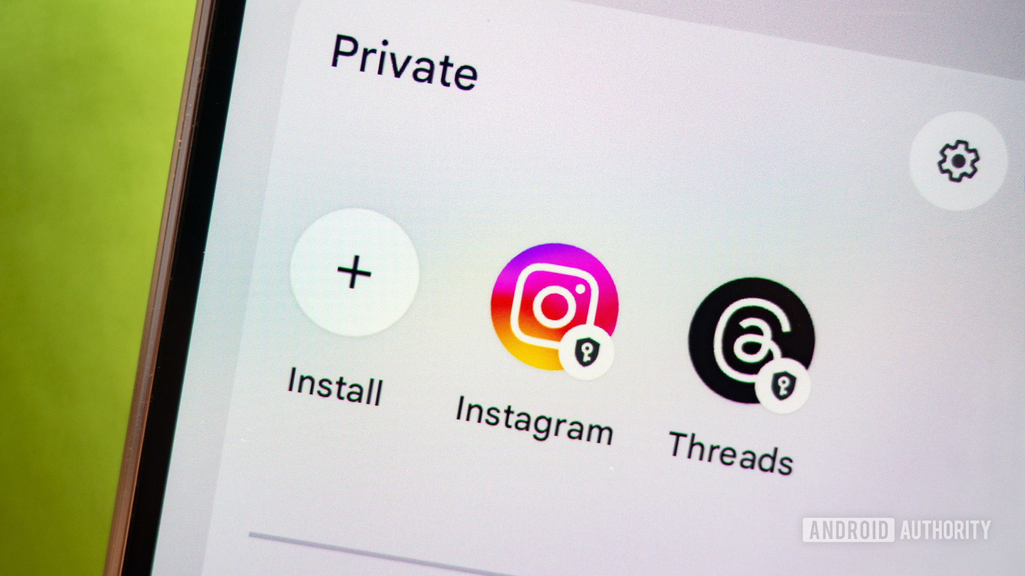 android 15 pixel private space distracting apps instagram threads