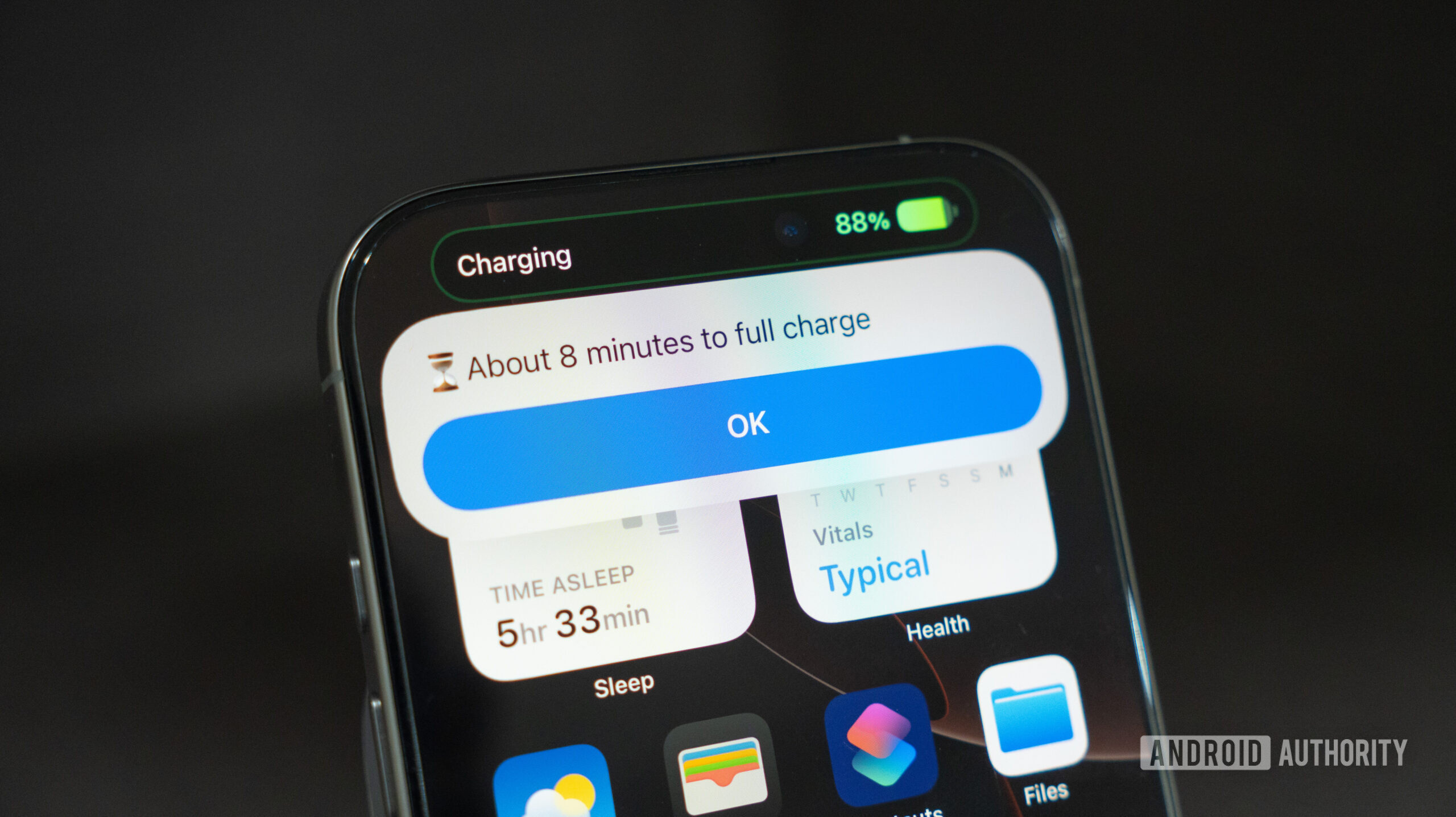 iPhones are still missing an Android-like charging estimate, so someone built it themselves