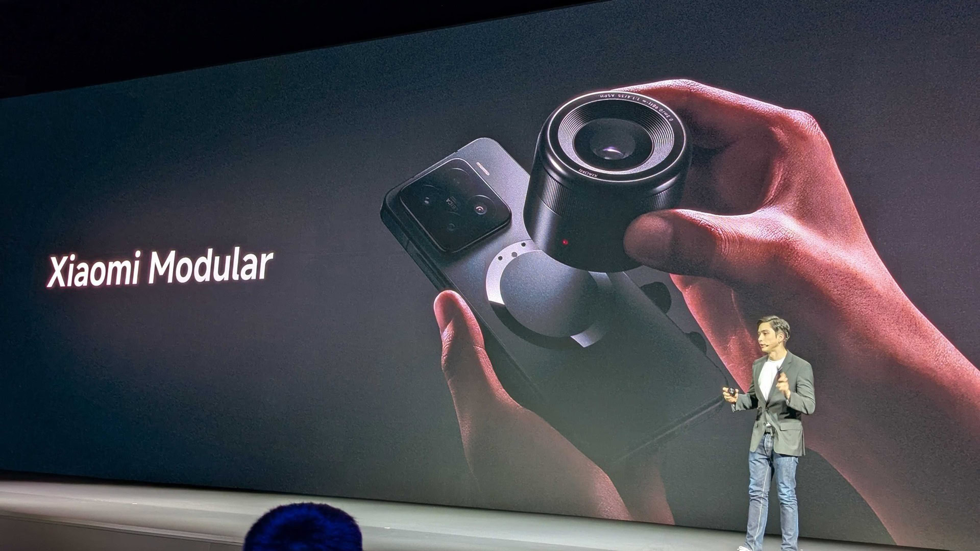 Xiaomi unveils ambitious modular phone concept with lens attachment